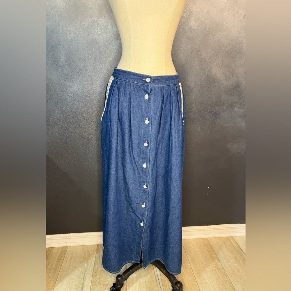 Vintage Lacy Afternoon Lace Pocket Denim Skirt - Button Front - Size Medium